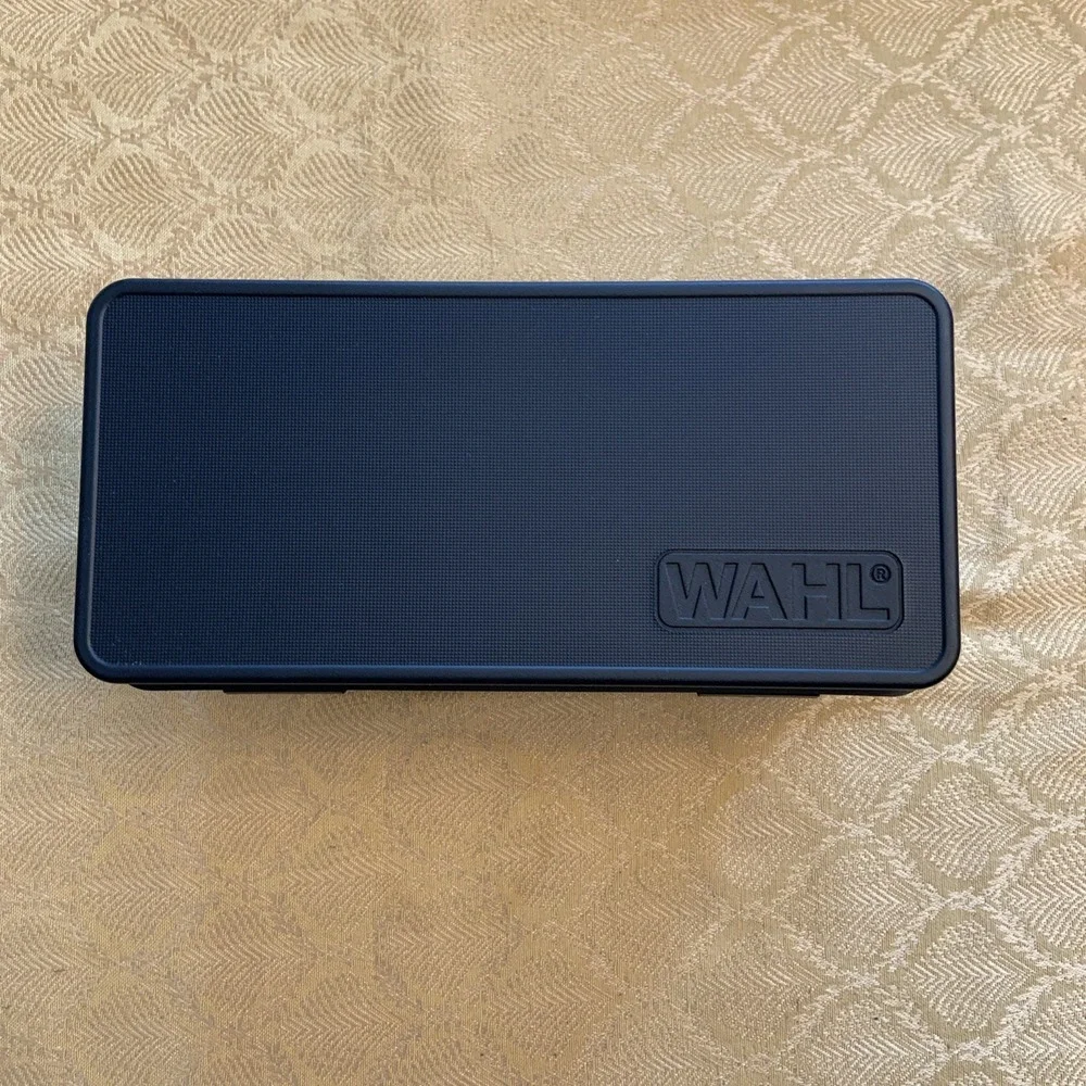 Wahl Genuine SECURE-SNAP Guide Comb Set w/Colored Clips & Organizer - 12 Count